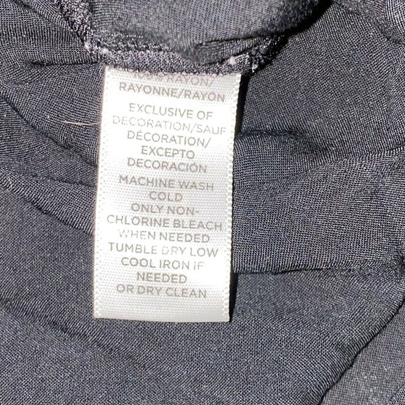 Ann Taylor Loft Floral Embroidered Bell Sleeve V-Neck Blouse Size Small Petite - Picture 8 of 8